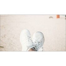 유브이디에스 아트보드 주방시트지 모래사장과 흰색 운동화, 1개