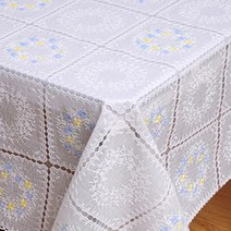마켓피오 pvc 일회용 레이스 식탁보 타입4 137 x 137 cm, 1개입, 2개