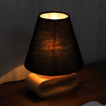 몬디오 단 스탠드, 블랙