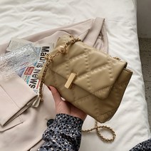 체인 퀼팅 소프트 숄더백 B_RD_225