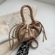 JCP 꽈배기 스트랩 스트링 숄더백