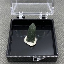100% 천연 내몽골 그린 크리스탈 클러스터 광석 표본 희귀 상자 사이즈 35 35mm, 12