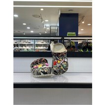 크록스 W몰 크록스 클래식 애니몰 리믹스 클로그(207840)