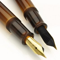 펠리칸 PELIKAN 프로덕션 클래식 M200 스모키 쿼츠 흡입식 입사 졸업 만년필선물, 스모키쿼츠 컬러, M(중간)