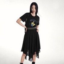여성용 반팔 O넥 티셔츠 및 불규칙 메쉬 하프 스커트 만화 프린트 중간 길이 여름 투피스 세트