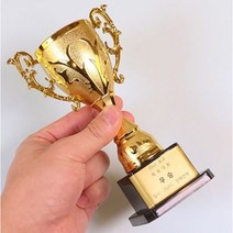 1+1 미니 트로피 모형 생일 선물 쓸데없는 쓸모없는 웃긴 재밌는 선물