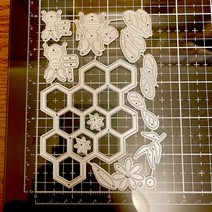 Panalisacraft 귀여운 꿀벌 꿀 하이브 꽃 다이 금속 절단 DIY 스크랩북/앨범 장식 엠보싱 종이 카드, [01] Diecut