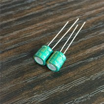 200pcs 100 미크로포맷 25V 산요 6.3x7mm 로우 프로파일 좋은 품질 25V100uF 알루미늄 전해 콘덴서
