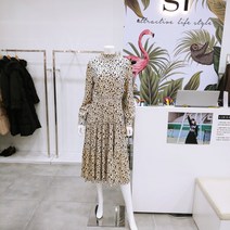 SI SI 우아한 벨벳 롱 원피스(ICSFO025230)