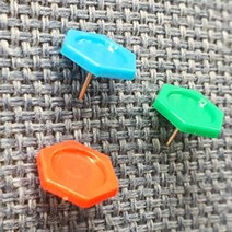 두꺼운 컬러압정 납작한 파티션메모고정 짧은핀