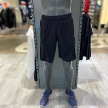 [언더아머] NC강남점 코트 위에서 최고의 기량을 발휘할수 있는 농구 반바지 남성 UA 베이스라인 10인치 쇼츠 팬츠 블랙 1370220-[001]