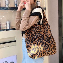 더퍼플 호피무늬 에코 숄더백 대용량손가방 30대 여성가방crossbody bag 숄더백 미니백 크로스백 핸드백 여성가방 여성숄더백 버킷백 여성핸드백 여성크로스백 여성토트백 미니크로스백 여성미니크로스백 에코백 쇼퍼백