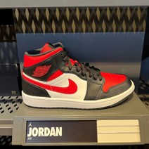 나이키 에어 조던 1 미드 블랙 파이어레드 남성운동화 554724-079
