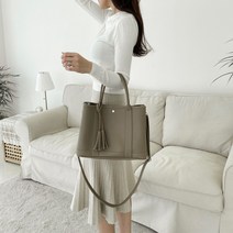 심플 테슬 포인트 토트백