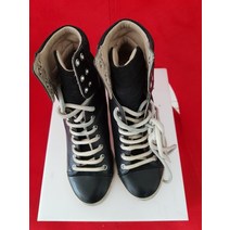 [중고] ​씨바이끌로에 스니커즈 37하프 (NB10690)