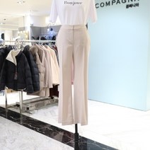 꼼빠니아 과하지 않게 떨어지는 부츠컷 디자인으로 세련되고 깔끔한 스타일로 연출이 가능한 아이템***부츠컷 정장 팬츠***