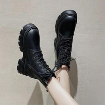 20대여성 키높이워커 블랙 아이보리 반부츠 여대생