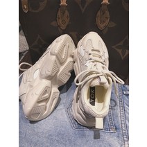 밀란 스튜디오는 긴 다리를 자랑합니다 봄과 가을 새로운 아빠 신발 여성 메쉬 두꺼운 밑창 크로스 신발