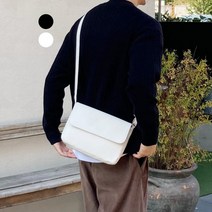남자 여자 커플 가죽 레더 크로스백 미니멀 미니백 메신저 샤코슈백 사코슈 옆으로매는가방