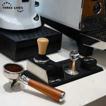 탬핑매트 커피탬퍼 탬핑기 THREELIVES 커피 머신 핸들 브래킷 파우더 시트 세트 해머 보관 패드 바닥 미끄럼 방지, [14] 패키지 C53 매트 블랙 수트