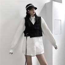 화이트블라우스 하라쥬크 무드 와이드 루즈핏 클래식 디프 블랙 보이핏 볼륨 와이셔츠 반바지 코디 브이넥 조끼