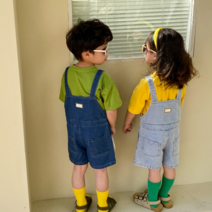 돌 아기 유아동 키즈 남자 여자 아이 여름 남매 자매 형제 둥이 데일리 캐주얼 빈티지 촬영룩 멜빵 5부 청 반 바지 연청 중청 진청 통 일자 와이드 데님 점프 수트 오버롤 팬츠