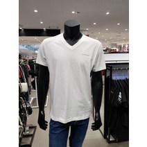 CK 남성 스몰 로고 레귤러핏 V넥 반팔티셔츠 (J319907-YAF)(1340505)