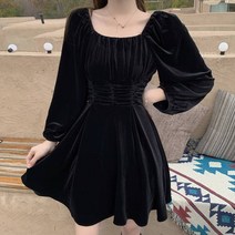 [랜덤플레이] 스퀘어넥 허리 셔링 플레어 벨벳 미니원피스