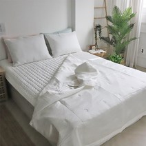 시원한 쿨링 인견 기능성 냉감 먼지없는 여름 이불 패드 베개 세트 화이트 그레이 핑크 민트 파스텔 톤 색상 항균성 침구 친환경 항아토피 민감성 피부 알러지케어 가벼운 차렵 스프레드