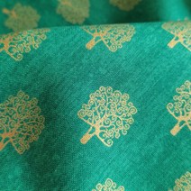 퀼트가게독특한 프린트 기법의 면 20수 그린 골드 트리 원단