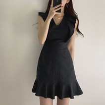 [랜덤플레이] 어깨 프릴 허리 슬림 미니원피스