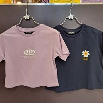 더데이걸 산본점 **22년여름신상**2가지컬러의 크롭 반팔티 !!네이비와 보라!! 올 여름도 시원하고 엣지있게~~