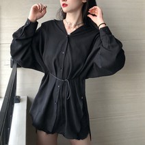퀸앤조이 블랙 심플 뒤트임 블라우스
