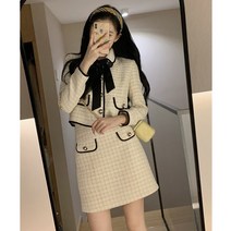 여성 투피스 자켓 치마 데이트룩 쇼핑룩 소풍 나들이 무난한 유원지 세련된 느낌