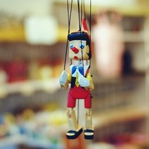 소품가게네 피노키오 인형 마리오네트 20cm 꼭두각시 장식 목각 발리 인테리어 소품 인형극 유치원