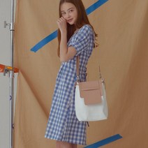 [천삼백케이] [콘페이토] 브레드 캔버스 크로스백-화이트핑크