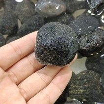어이 전기맷돌 돌절구 절구통 3-4cm 1pc 태국 유리 운 석 원래 Stonestone 광물 표본 DIY 돌 펜 던 트 액세