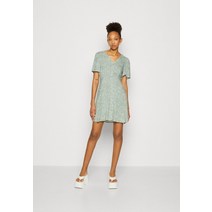 Vero Moda ALBA 숏 NOOS - 데이 드레스 laurel wreath 525373