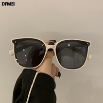 Ins 인터넷 연예인 선글라스 남자와 여자의 라운드 안경 베이지 레트로 거리 유행 해변 여행 태양 음영 커플 선글라스