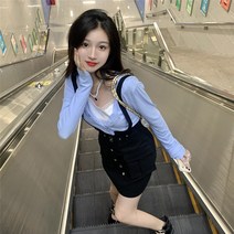 가을투피스 블루 상의 블랙 멜빵 스커트 인싸템 눈길을 끄는 작은 키 러블리블 치마세트 2406051178