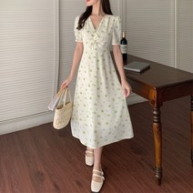 잇츠스타일 여성 브이넥 크림 그린 플라워 꽃무늬 패턴 반팔 미디원피스