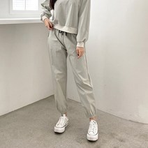 가을 겨울 주말 나들이룩 기본 무지 바스락 나일론 아웃도어룩 기모 배기핏 조거 팬츠 바지