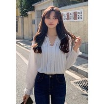 러블리 브이넥 레이스 블라우스