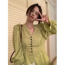 안나리야 브이넥 도트 패턴 프릴 언발 퍼프 벌룬 블라우스 SY
