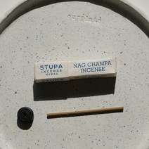 Stupa 스투파 튜브형 인센스 스틱 네팔 향피우기 홀더 세트, nag champa