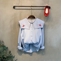 씨샵인더룸 / 네티 빅 스퀘어 카라 플라워 자수 블라우스 2color