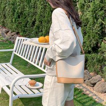 심플한 디자인 가벼운 숄더 20대가방 20대후반여자가방 여자대학생가방 중저가가방 가벼운가방 가방트렌드 숄더백