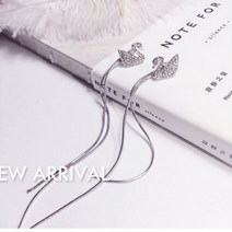 와드팩토리 동물 롱 백조 귀걸이 이어링