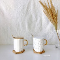[골드화이트 머그컵 세트]컵뚜껑 티스푼 컵받침 포함/커피 금테 금장 답례품 북유럽 감성, 화이트 도자기, 트라이앵글 사선