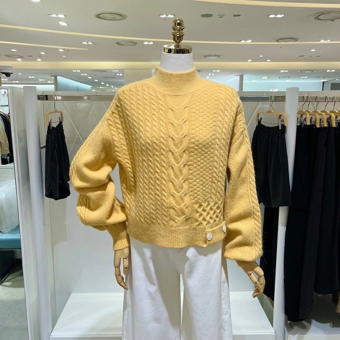 밸리걸 루즈핏 케이블 하프넥니트(613380)